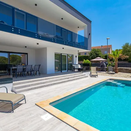 Palma - Krk148 By Interhome