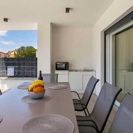 Palma - Krk148 By Interhome * Pinezići
