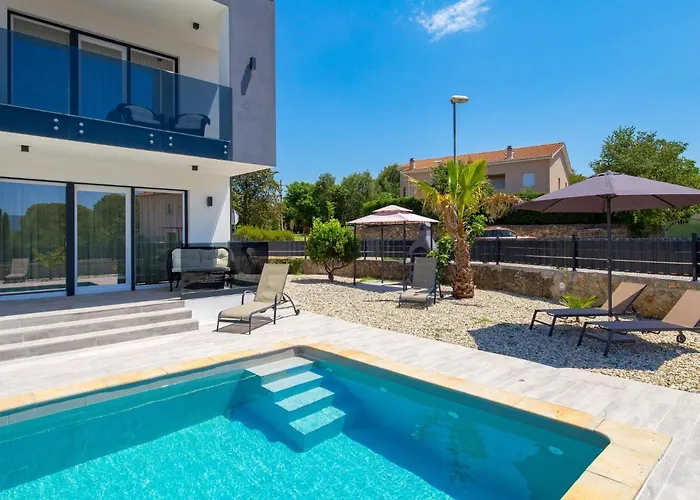 Palma By Interhome * Pinezići