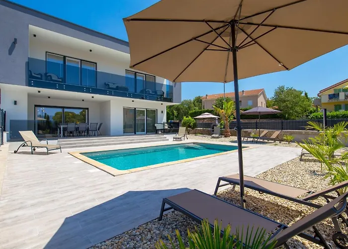 Palma By Interhome * Pinezići