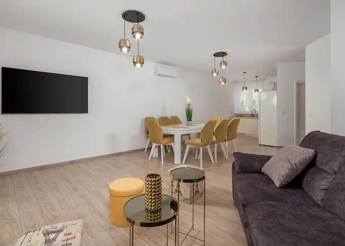 Palma By Interhome * Pinezići