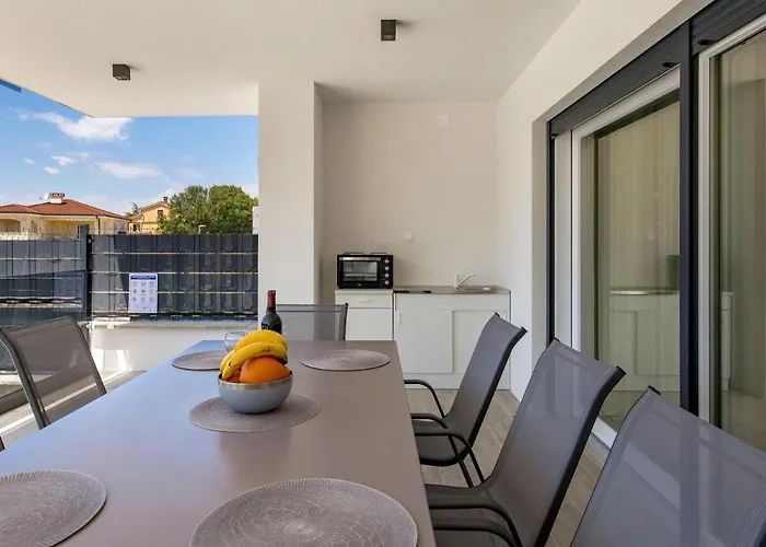 Palma By Interhome * Pinezići