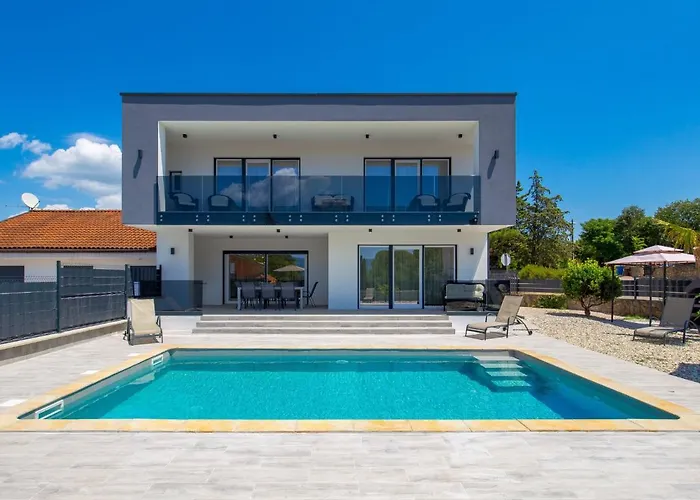 Palma By Interhome Pinezići